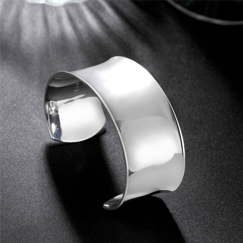 Minimalist Curved Bar Bracelet